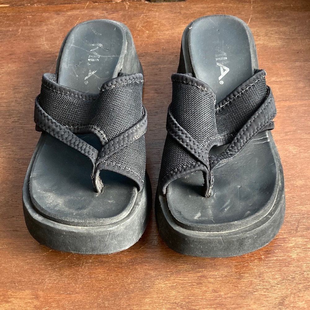 MIA - Platform FlipFlop Sandals - Womens size 7